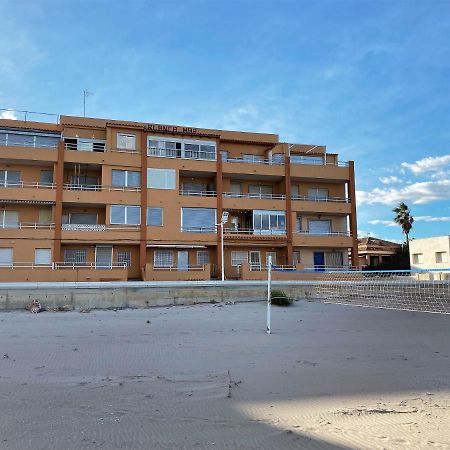 Beachfront Apartment With A Terrace Mareny Barraquetas Esterno foto